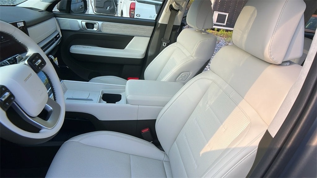 2025 Hyundai SANTA FE HYBRID Calligraphy