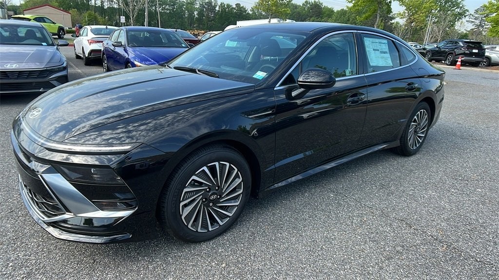 2025 Hyundai SONATA HYBRID SEL