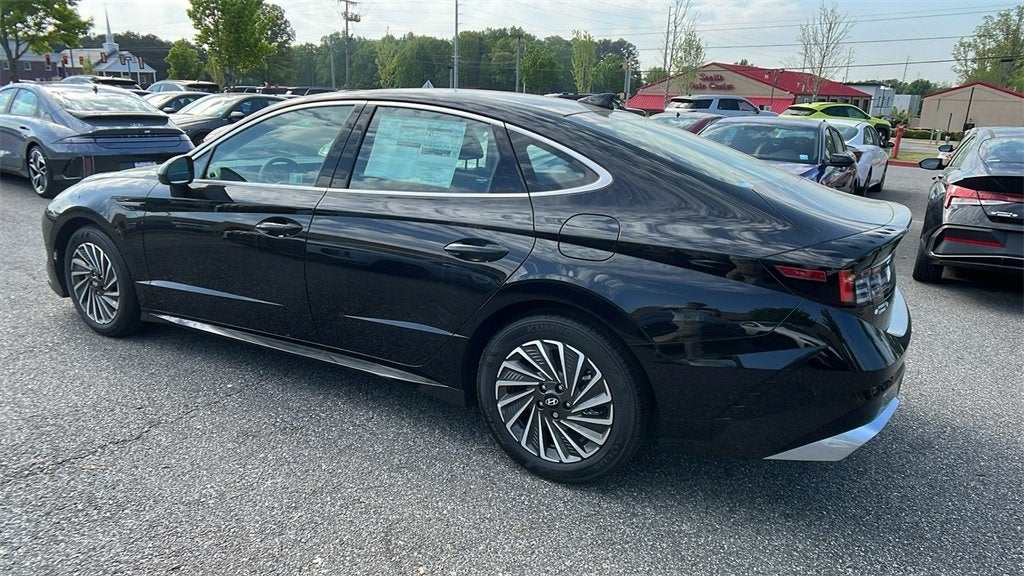 2025 Hyundai SONATA HYBRID SEL