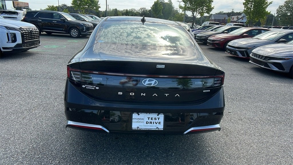 2025 Hyundai SONATA HYBRID SEL