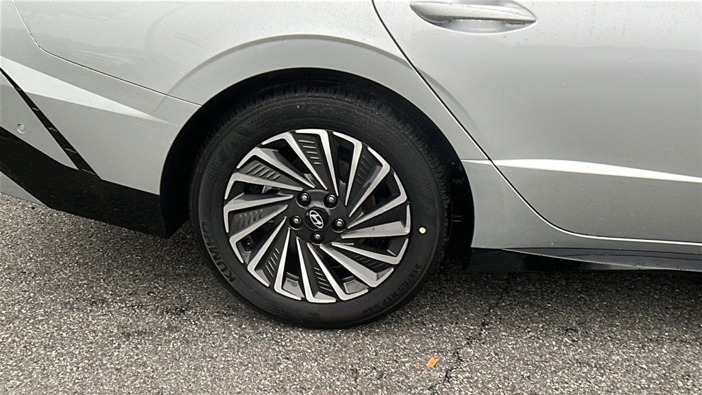 2025 Hyundai SONATA HYBRID Limited