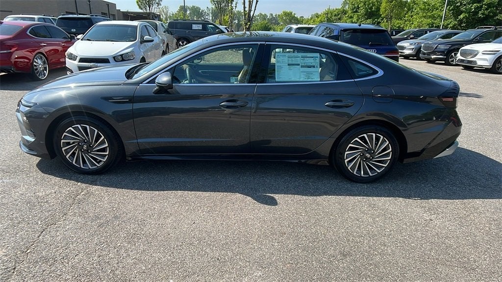 2025 Hyundai SONATA HYBRID Limited