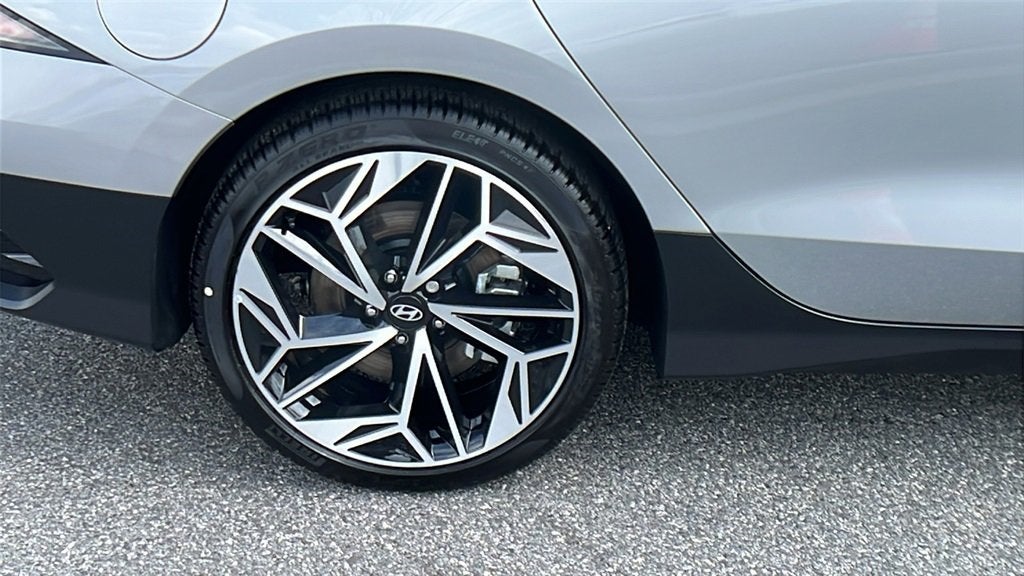 2025 Hyundai IONIQ 6 SEL