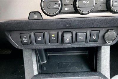 2022 Toyota Tacoma Limited V6