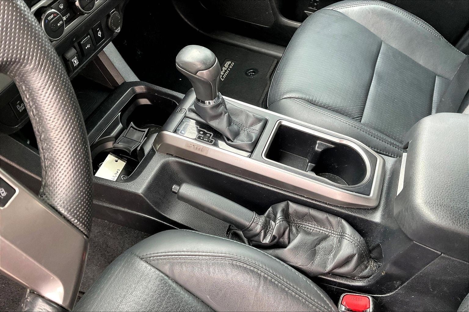 2022 Toyota Tacoma Limited V6