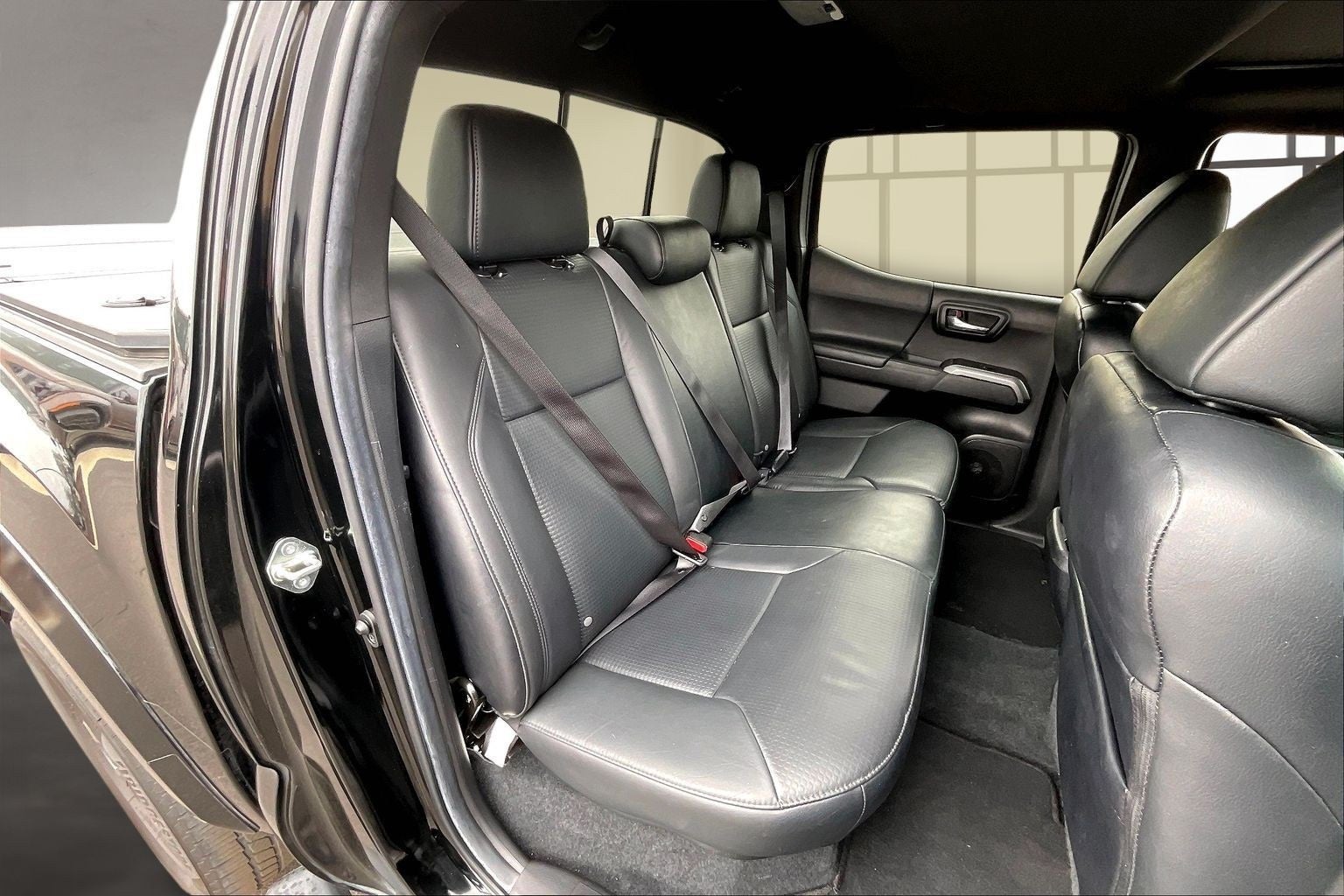 2022 Toyota Tacoma Limited V6