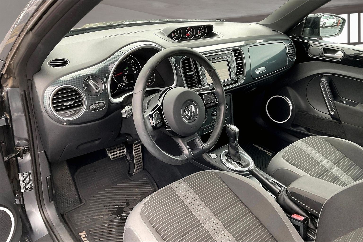 2012 Volkswagen Beetle 2.0 TSi