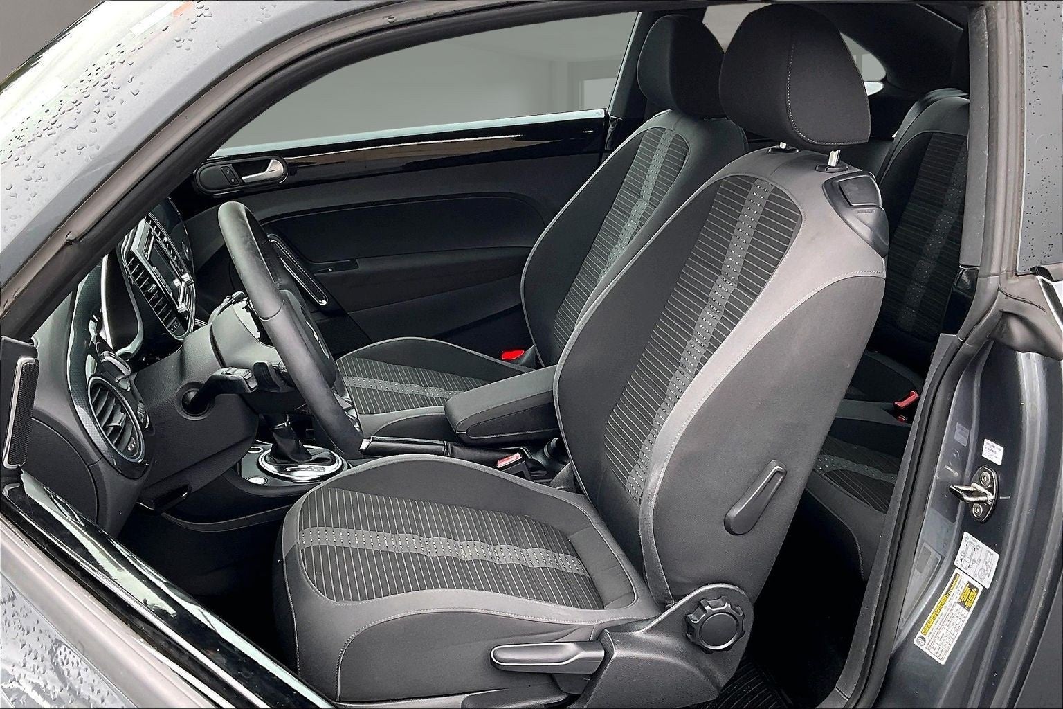 2012 Volkswagen Beetle 2.0 TSi