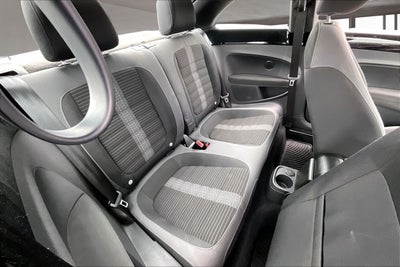 2012 Volkswagen Beetle 2.0 TSi