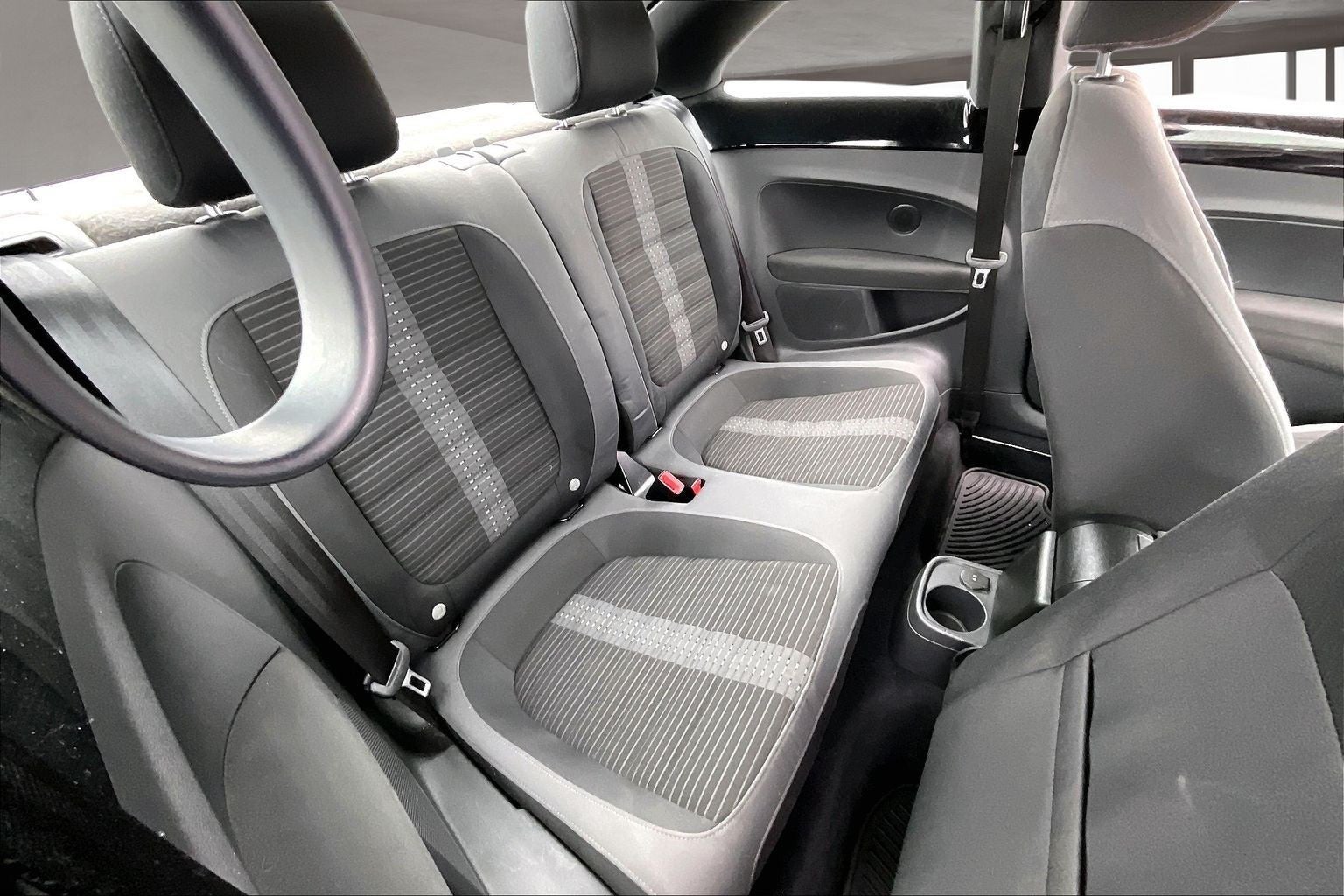 2012 Volkswagen Beetle 2.0 TSi