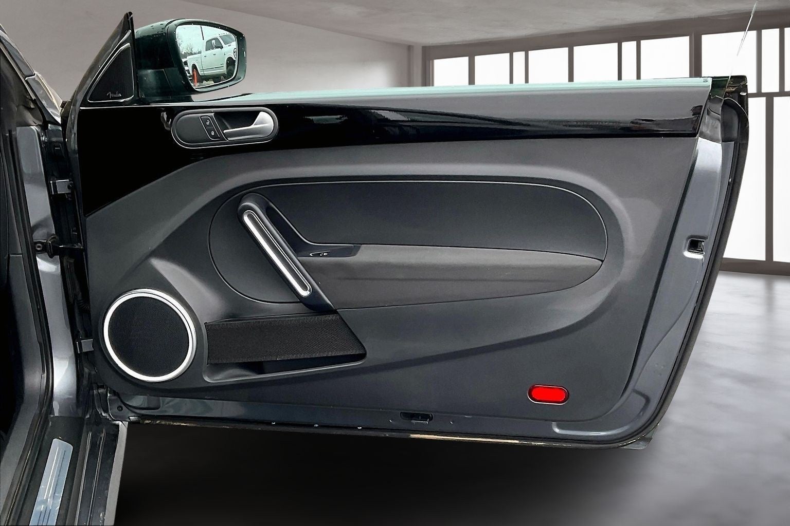 2012 Volkswagen Beetle 2.0 TSi