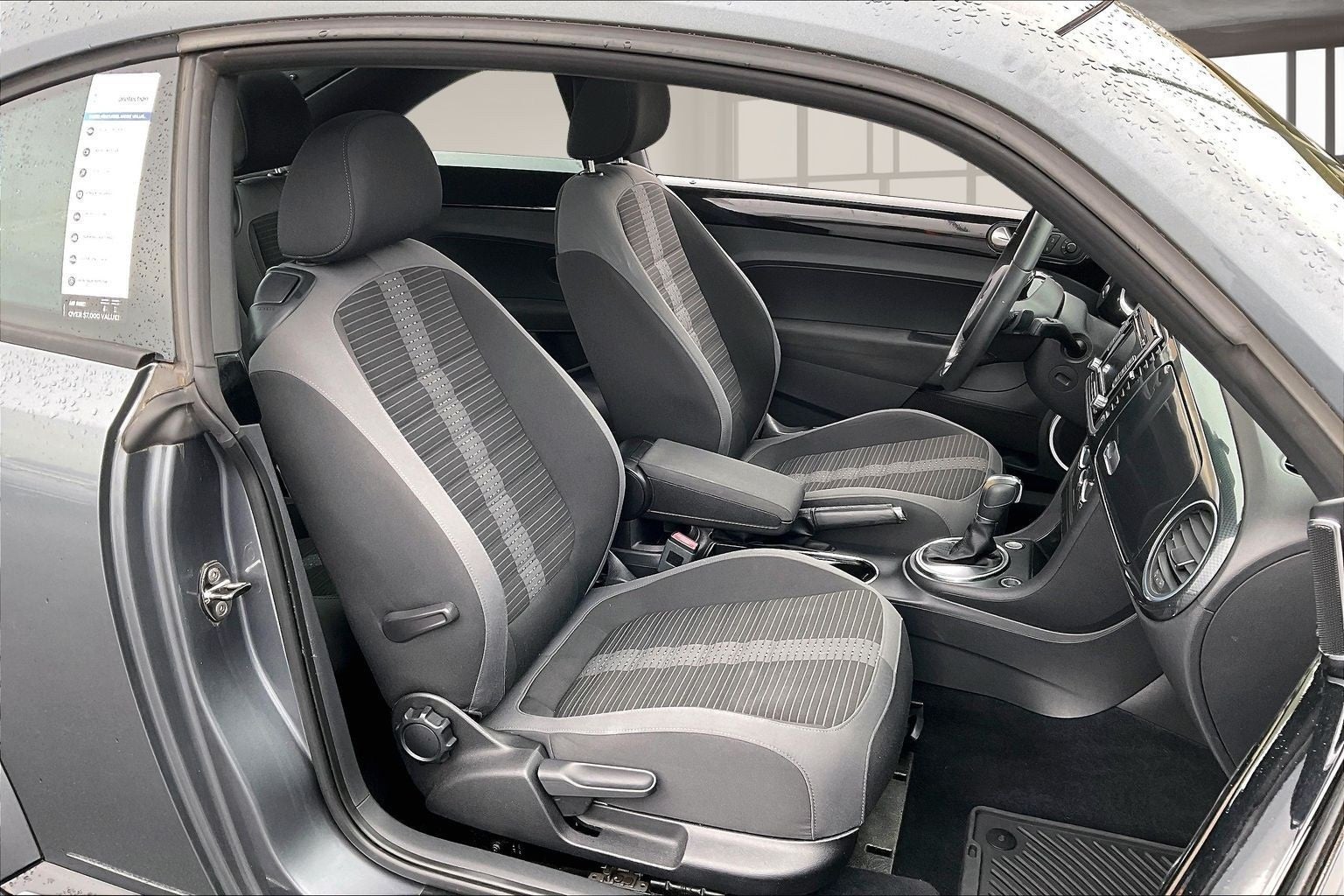 2012 Volkswagen Beetle 2.0 TSi