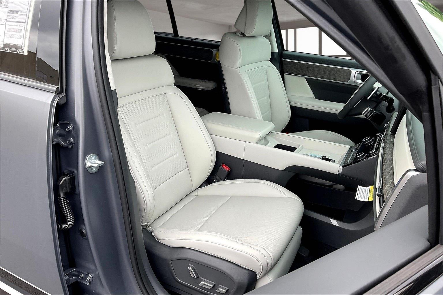 2025 Hyundai SANTA FE HYBRID Calligraphy