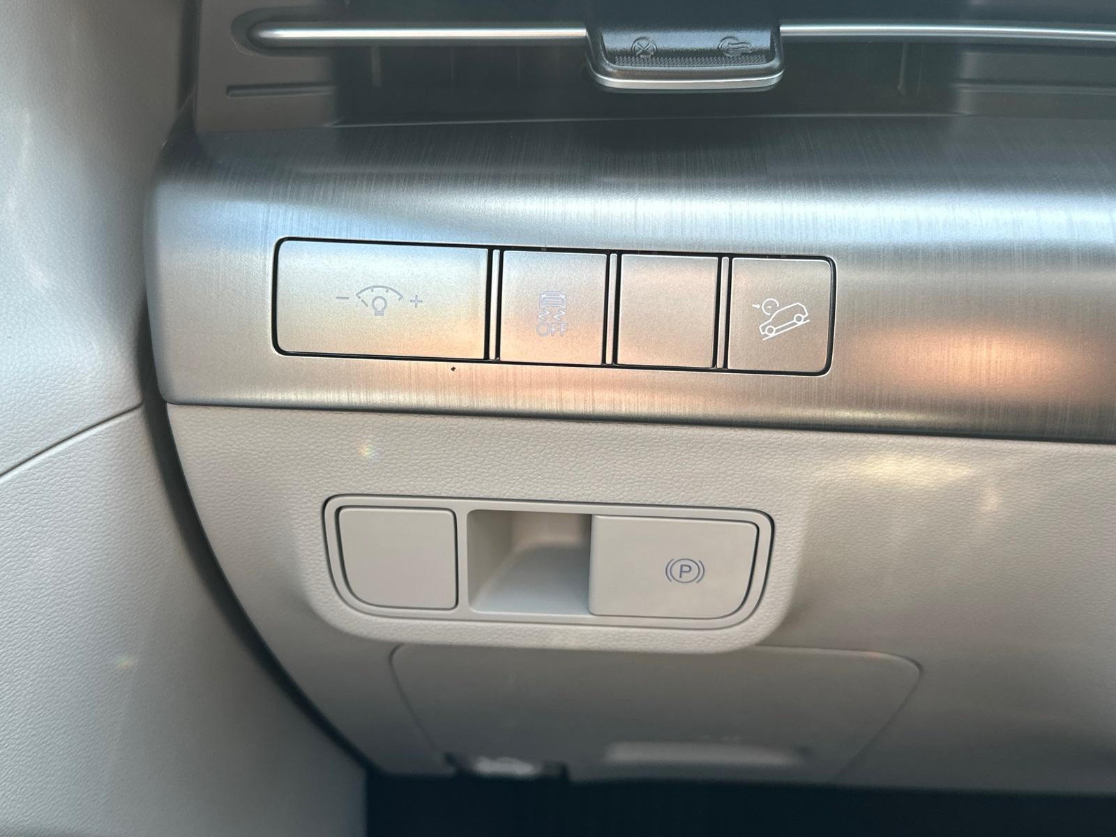 2025 Hyundai KONA SEL FWD