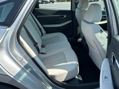 2025 Hyundai SONATA SE