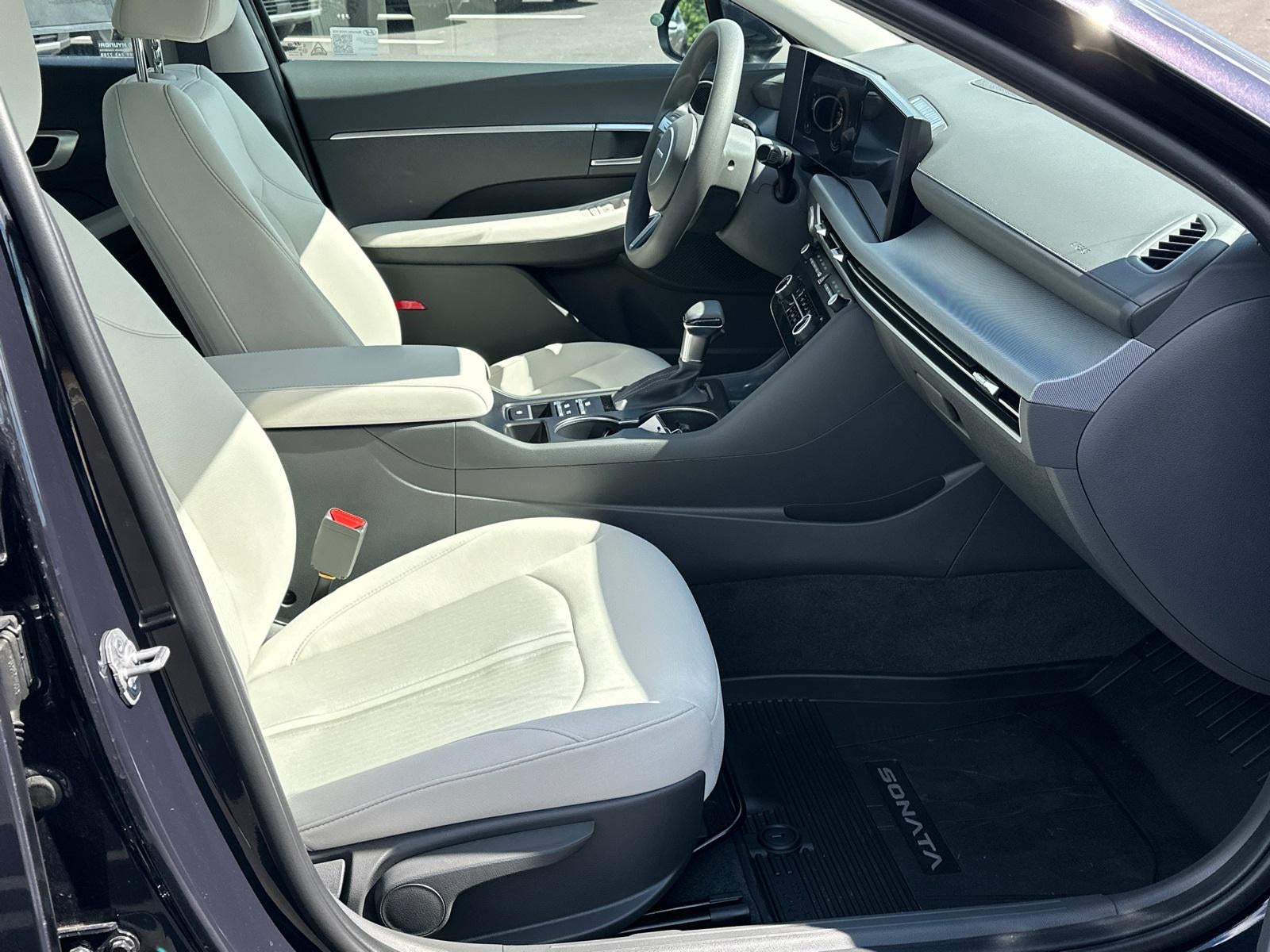 2025 Hyundai SONATA SE