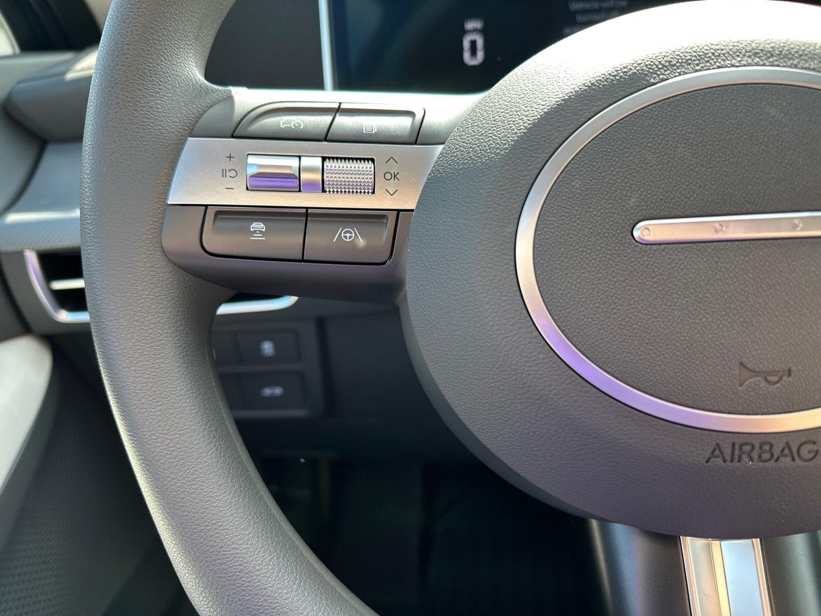 2025 Hyundai SONATA SE