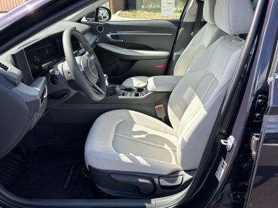 2025 Hyundai SONATA SE