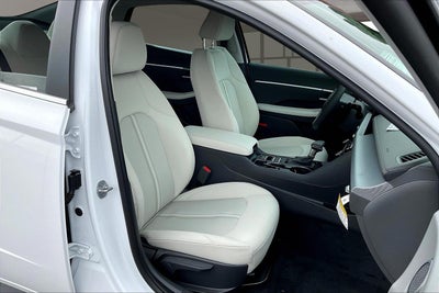 2025 Hyundai SONATA SE