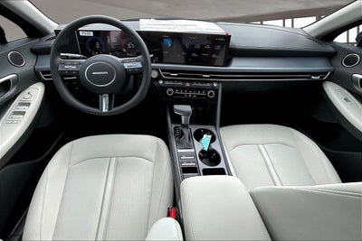 2025 Hyundai SONATA SE