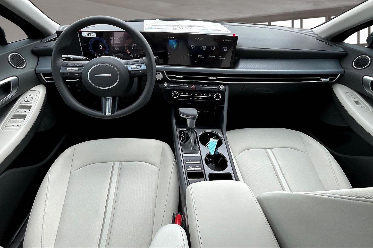 2025 Hyundai SONATA SE