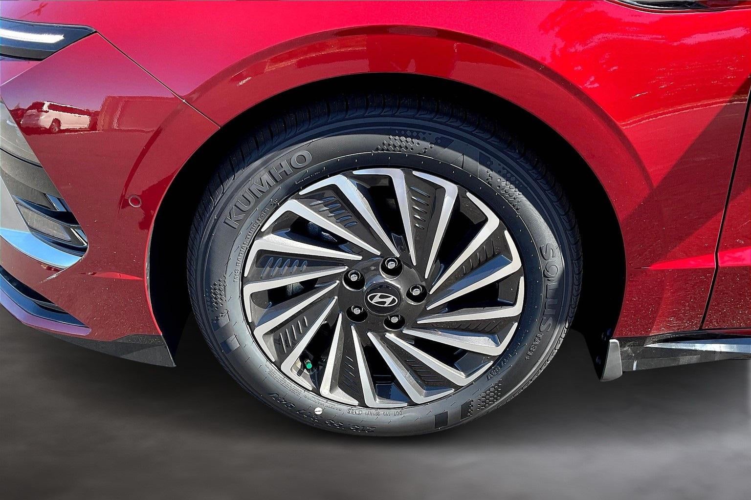 2025 Hyundai SONATA HYBRID Limited