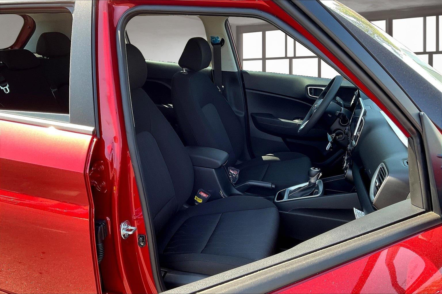 2025 Hyundai VENUE SE