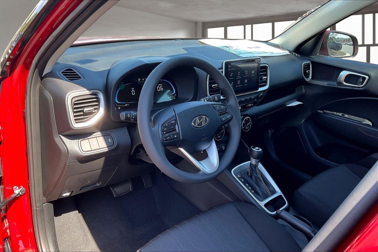 2025 Hyundai VENUE SE