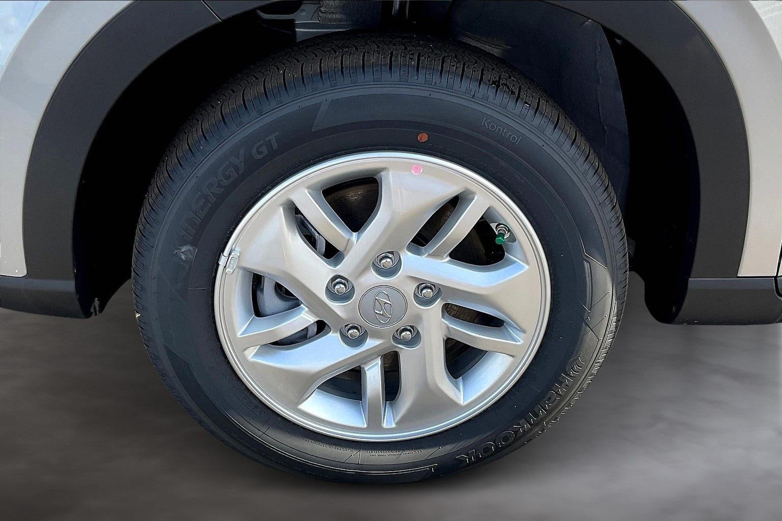 2025 Hyundai VENUE SE