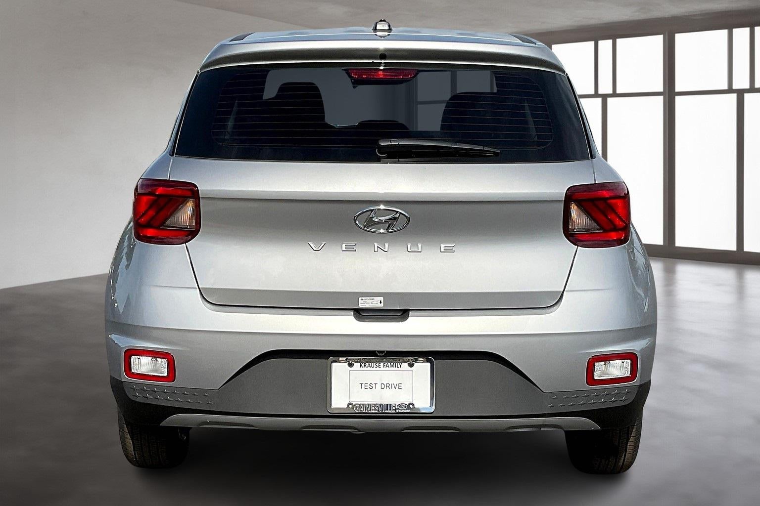 2025 Hyundai VENUE SE