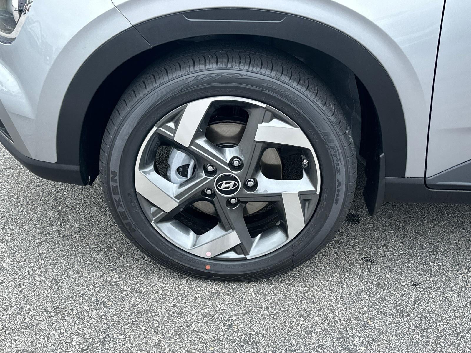 2025 Hyundai VENUE SEL