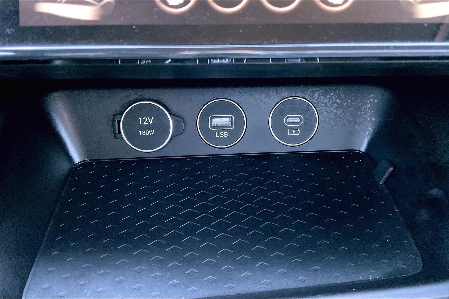 2024 Genesis G70 2.5T