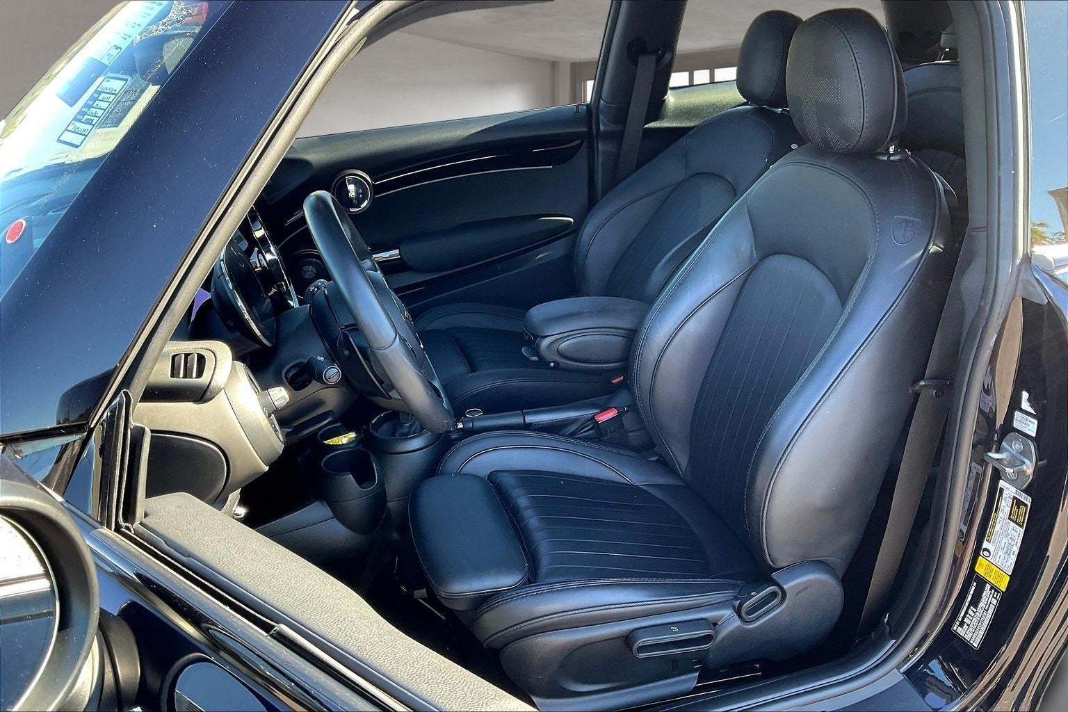 2023 MINI Cooper S Iconic