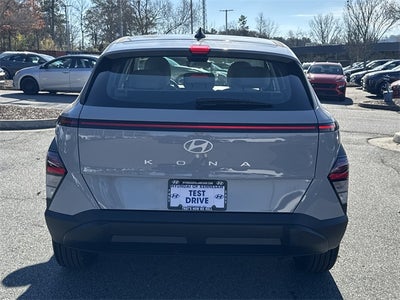 2026 Hyundai KONA SE FWD