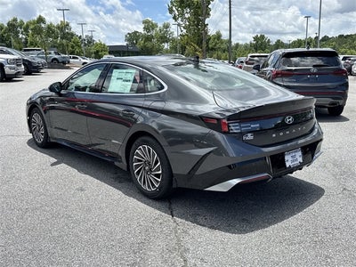 2025 Hyundai SONATA HYBRID SEL