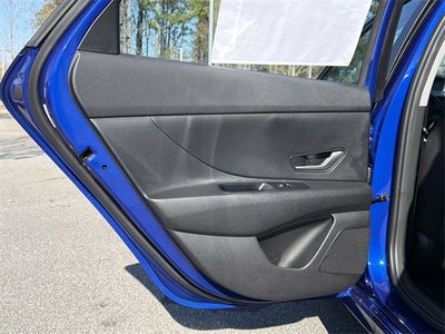 2026 Hyundai ELANTRA SE