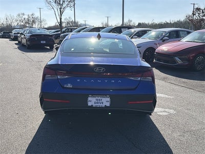 2026 Hyundai ELANTRA SE