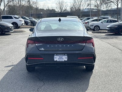 2026 Hyundai ELANTRA SE